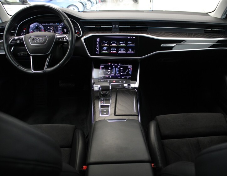 Audi A6 8