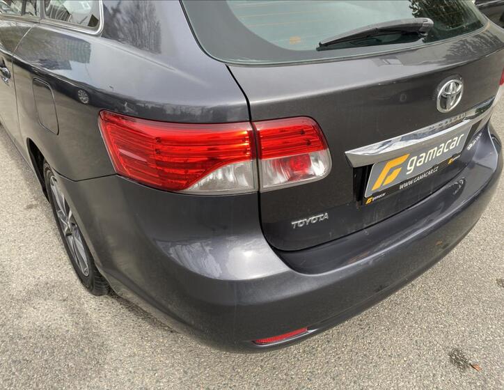 Toyota Avensis 10