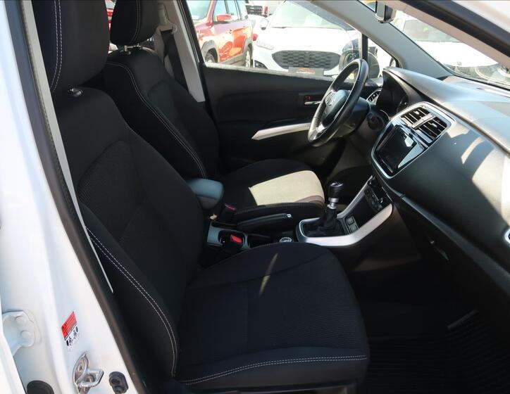 Suzuki SX4 S-Cross 13