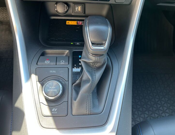 Toyota RAV4 26