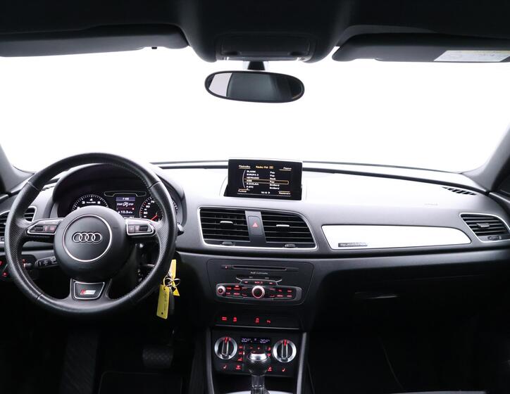 Audi Q3 32