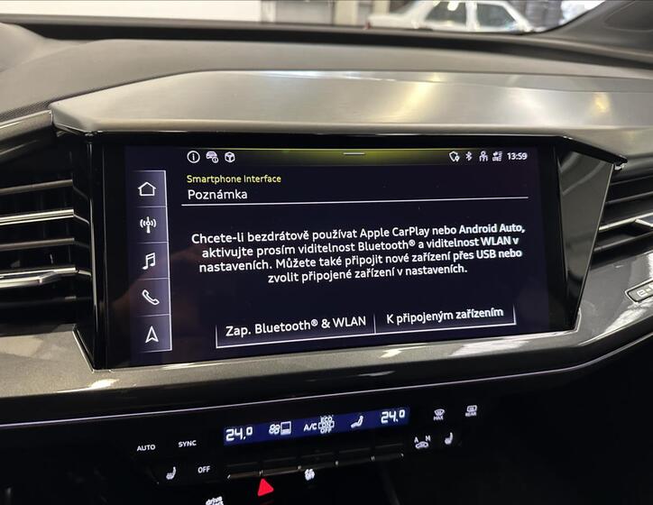 Audi Q4 9