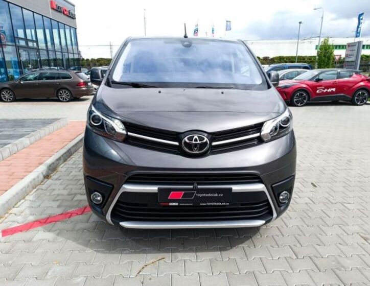 Toyota ProAce Verso 2