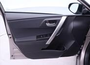 Toyota Auris 11