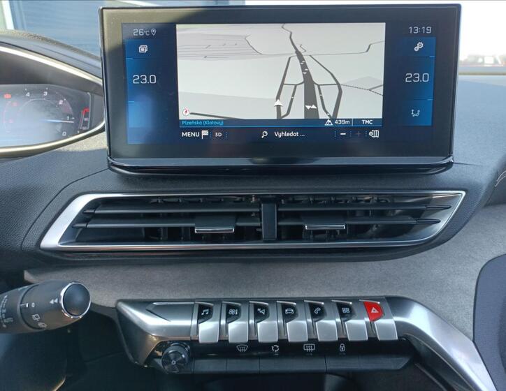 Peugeot 5008 24