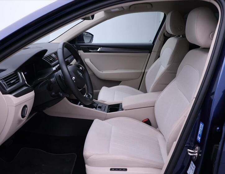 Škoda Superb 12