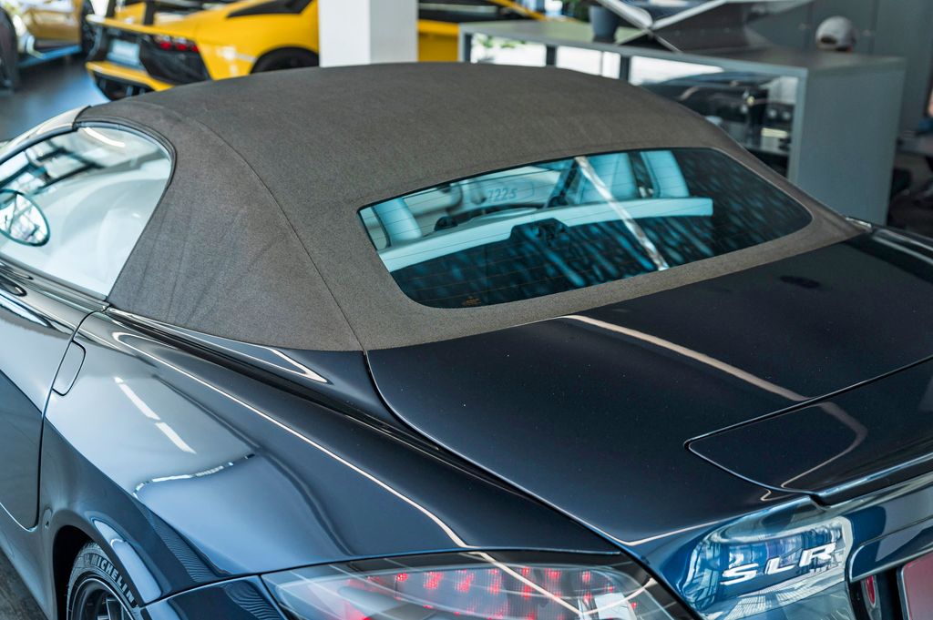 Mercedes-Benz SLR