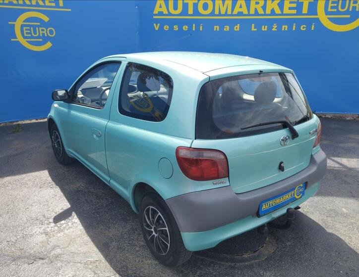 Toyota Yaris 6