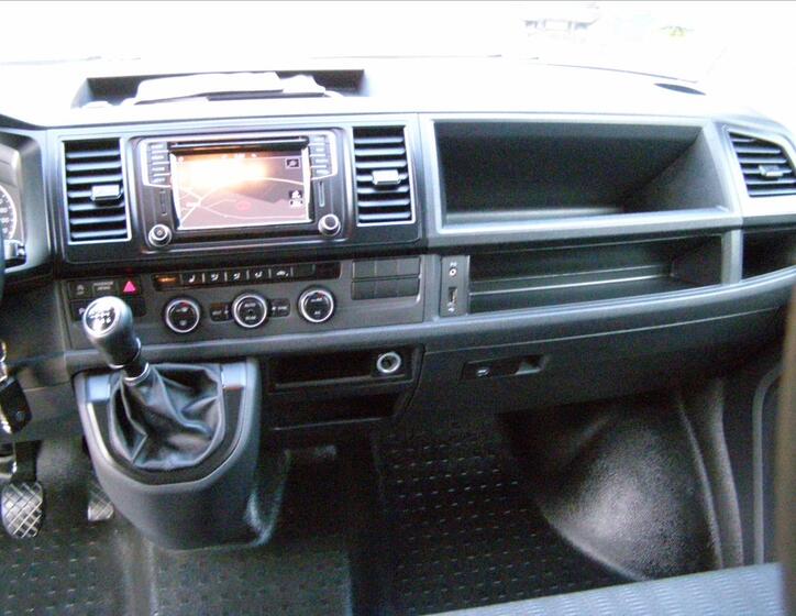 Volkswagen Caravelle 29