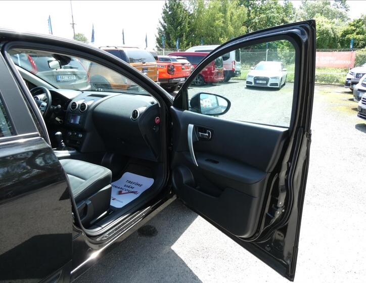 Nissan Qashqai 22