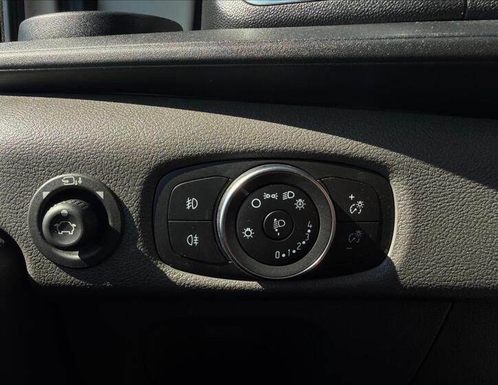 Ford Transit 18