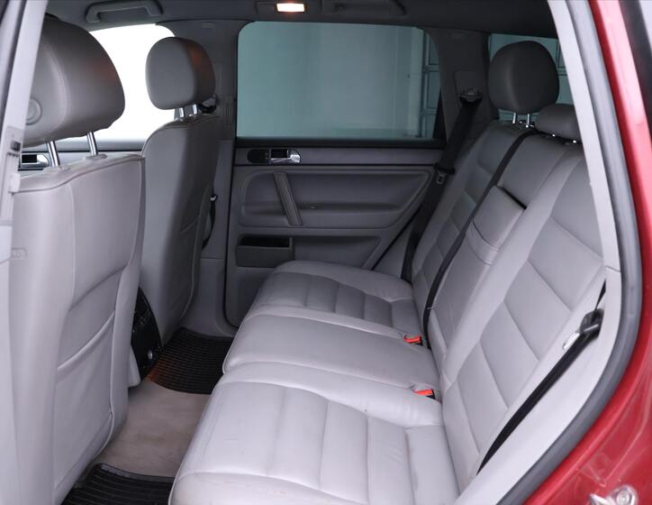Volkswagen Touareg 15