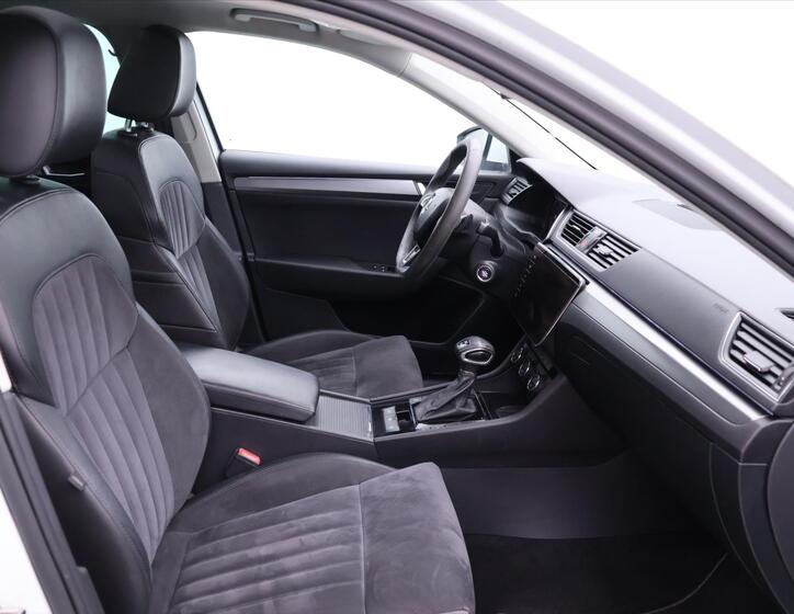 Škoda Superb 10