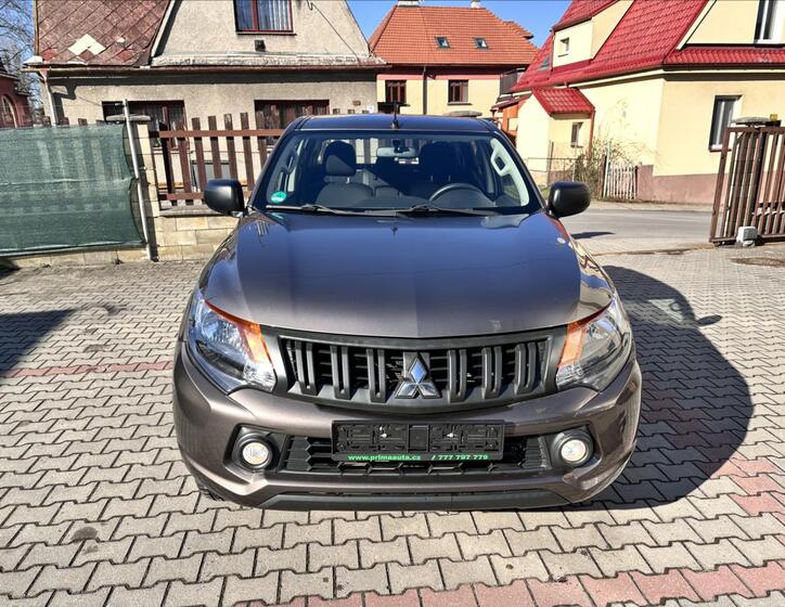 Mitsubishi L200 10