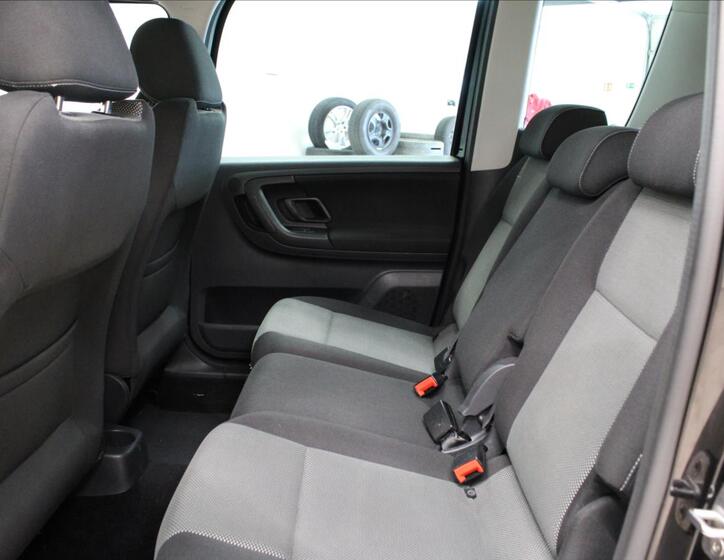 Škoda Roomster 14