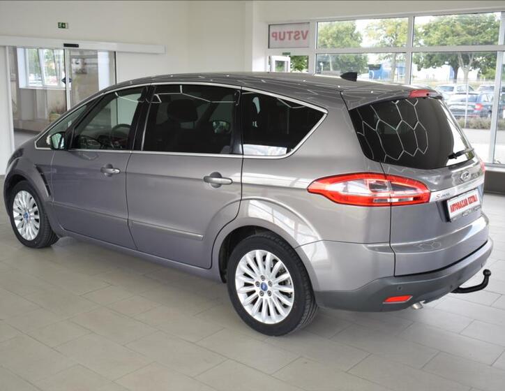 Ford S-MAX 8