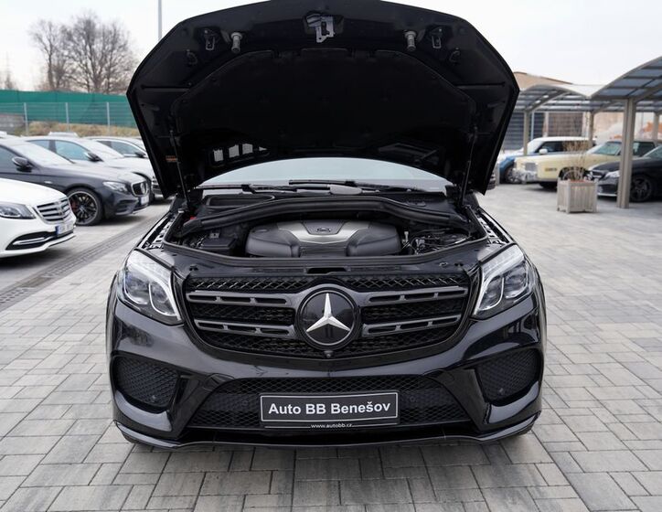 Mercedes-Benz GLS 9