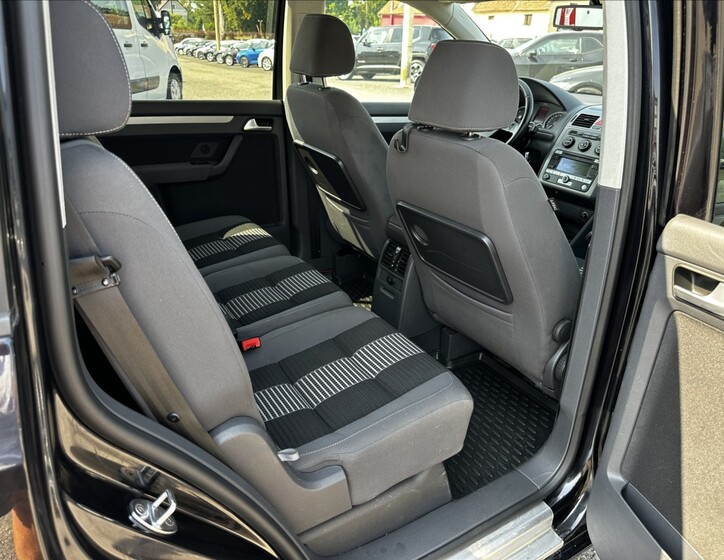 Volkswagen Touran 19