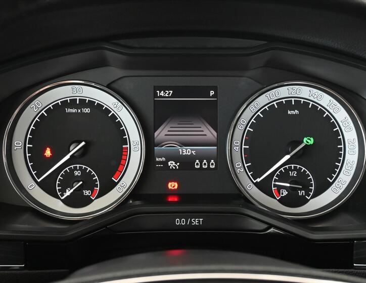 Škoda Superb 13
