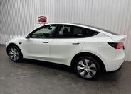 Tesla Model Y 5