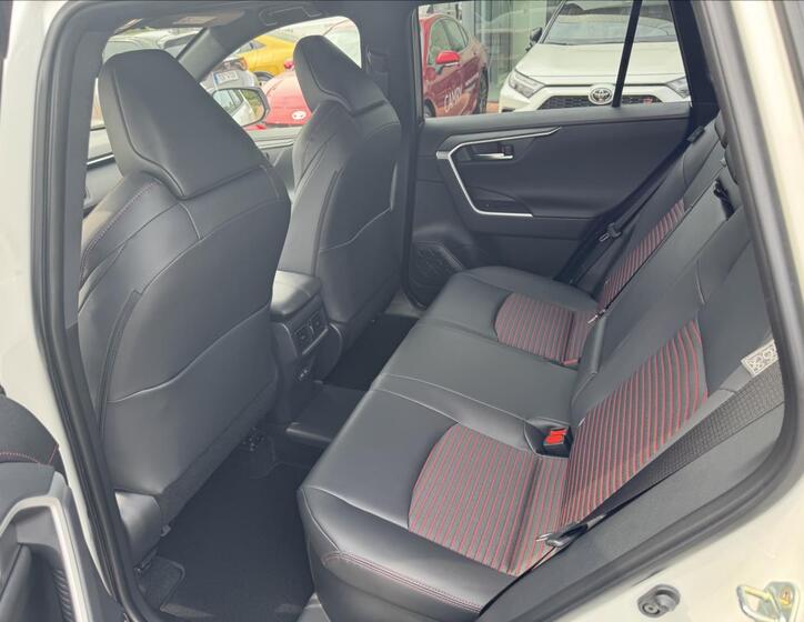 Toyota RAV4 11