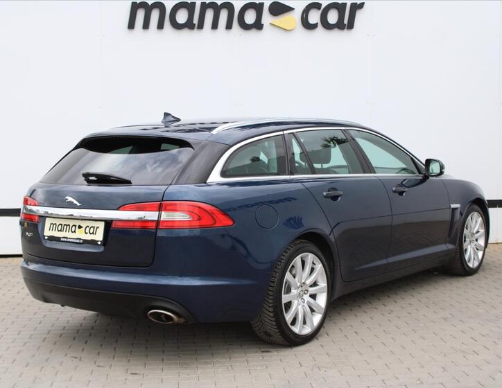 Jaguar XF 7