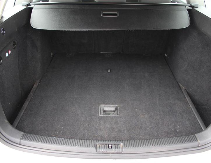 Volkswagen Golf 11