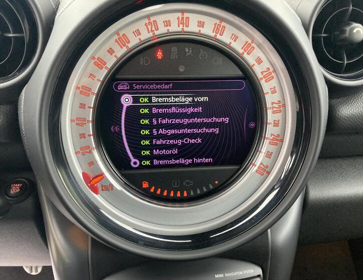 Mini Countryman 16
