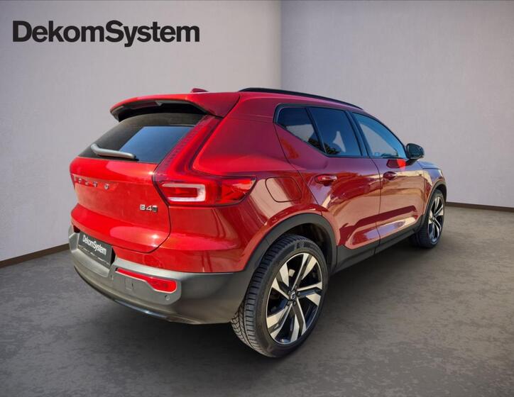 Volvo XC40 3