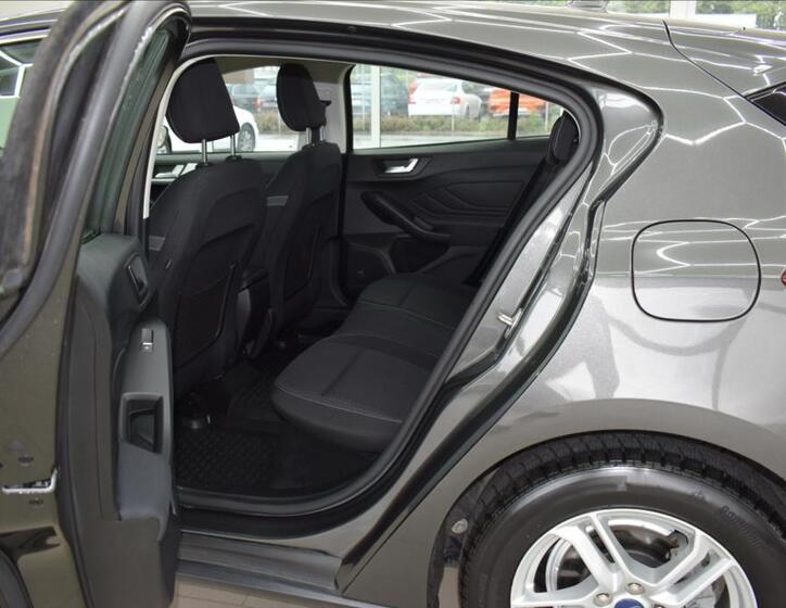 Ford Focus 11