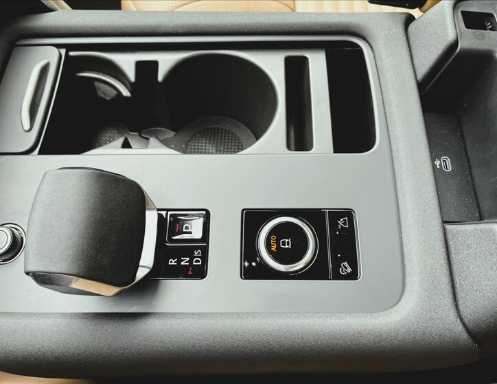 Land Rover Discovery 28