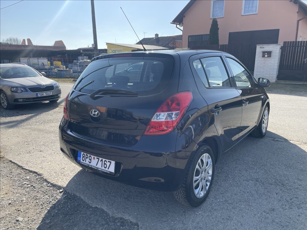 Hyundai i20 6
