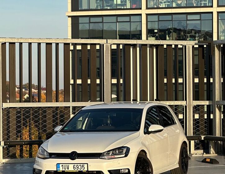 Volkswagen Golf 35