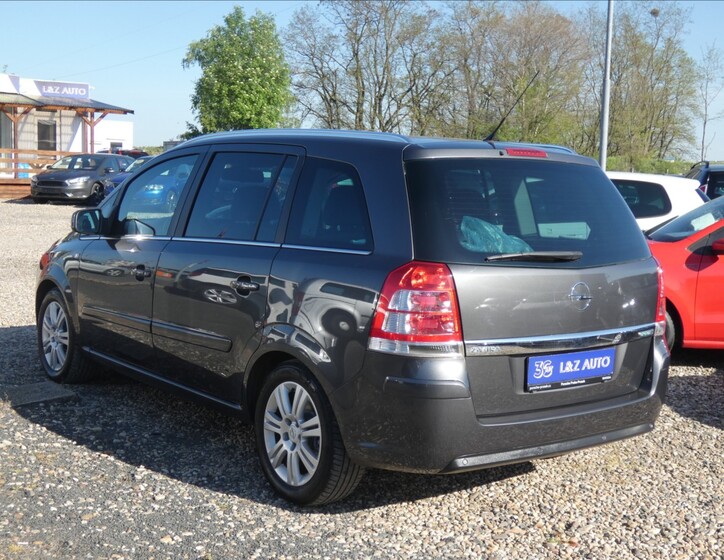 Opel Zafira 6