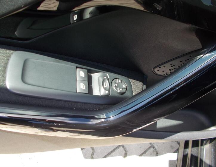 Peugeot 208 28