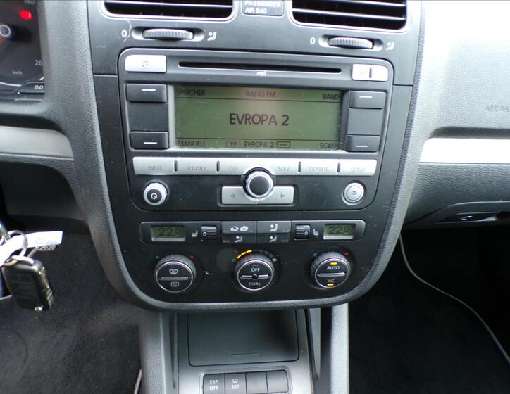 Volkswagen Jetta 9