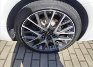 Lexus RC 300h 43