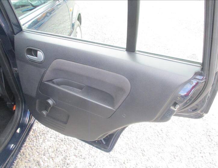 Ford Fusion 12
