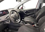 Peugeot 208 5