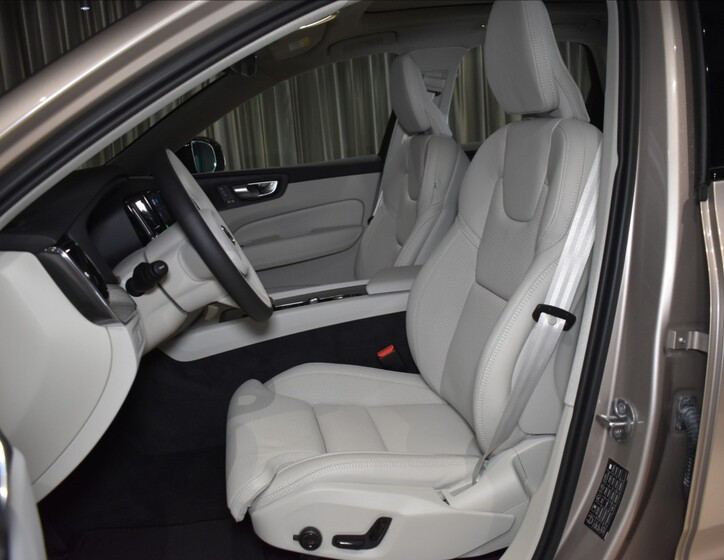 Volvo XC60 7