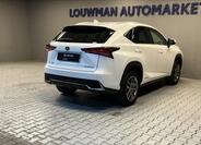 Lexus NX 300h 2
