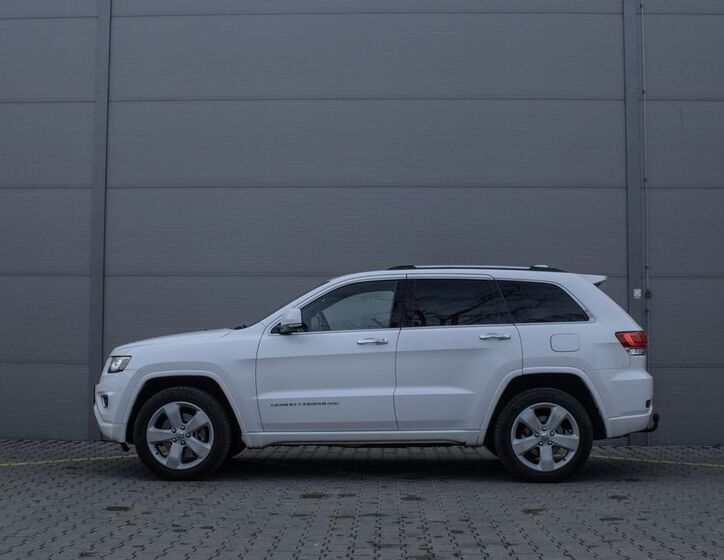 Jeep Grand Cherokee 8