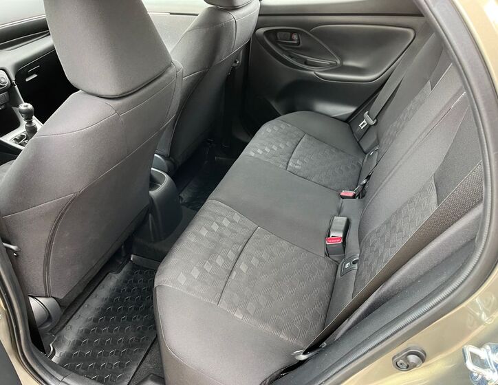 Toyota Yaris 15