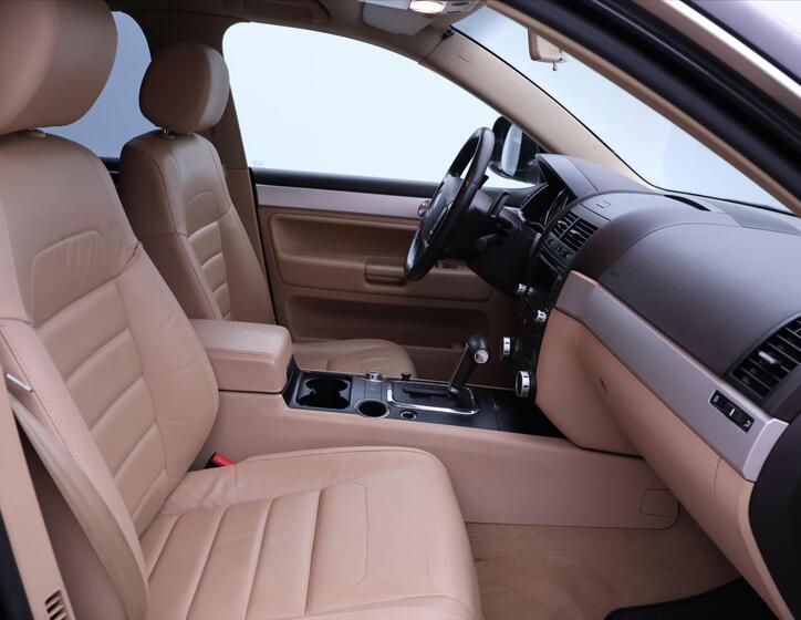 Volkswagen Touareg 13