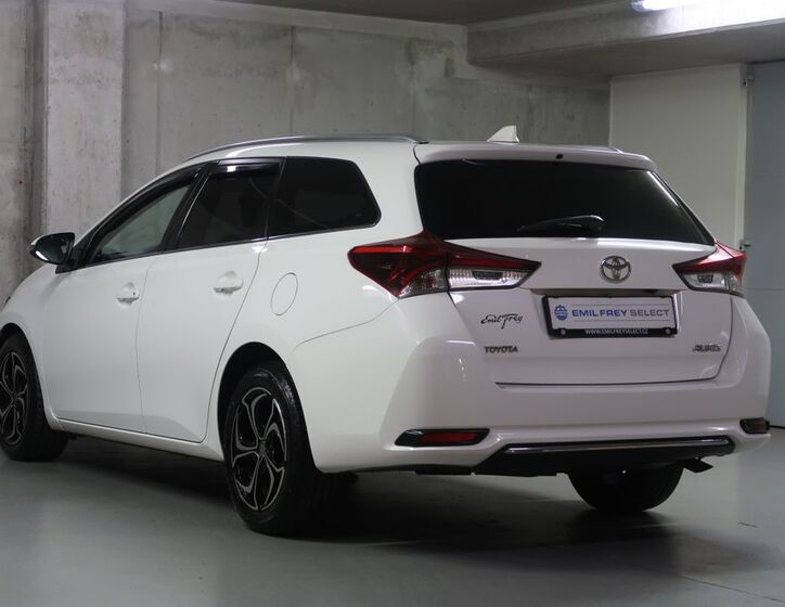 Toyota Auris 7