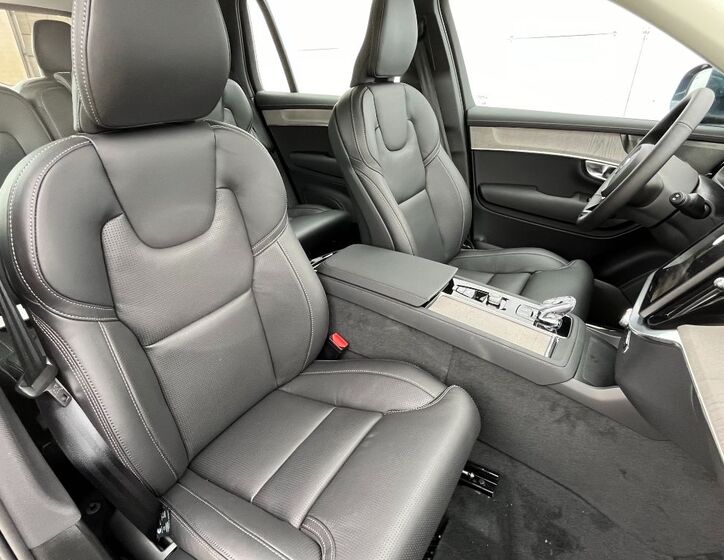 Volvo XC90 27