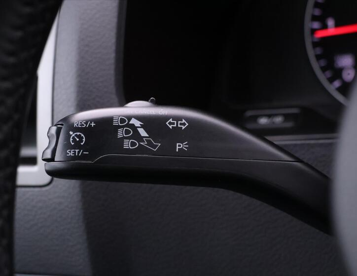 Volkswagen Caravelle 17