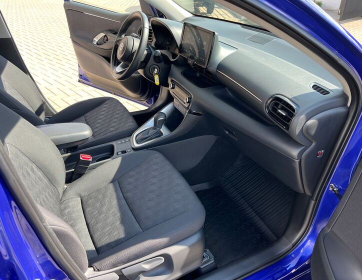 Toyota Yaris 17