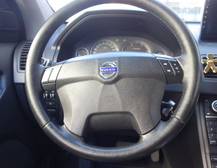 Volvo XC90 13