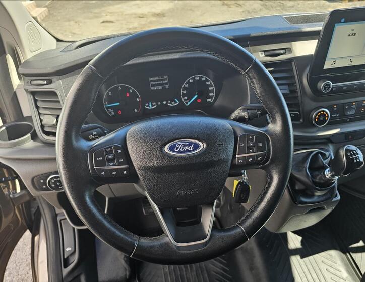 Ford Transit Custom 11
